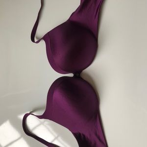 34D VS Push-Up Bra (Never-Worn, Tag Attached)